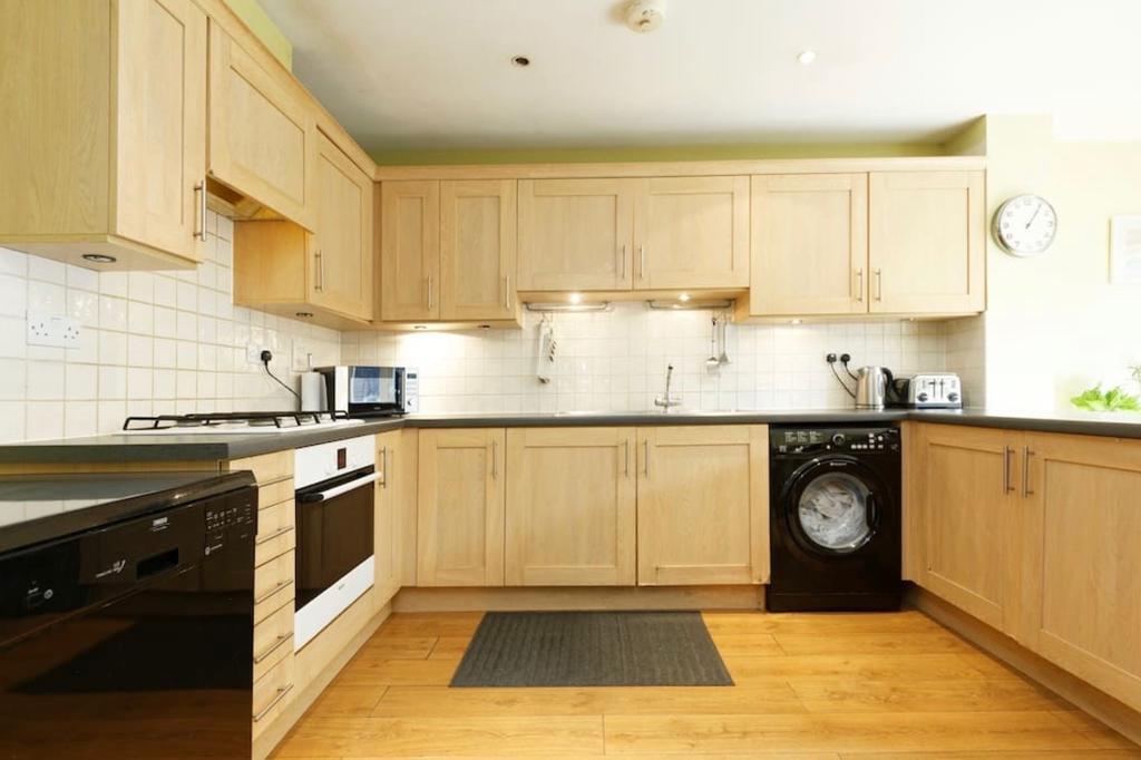 Lynbrook Grove Guesthouse Лондон Екстериор снимка