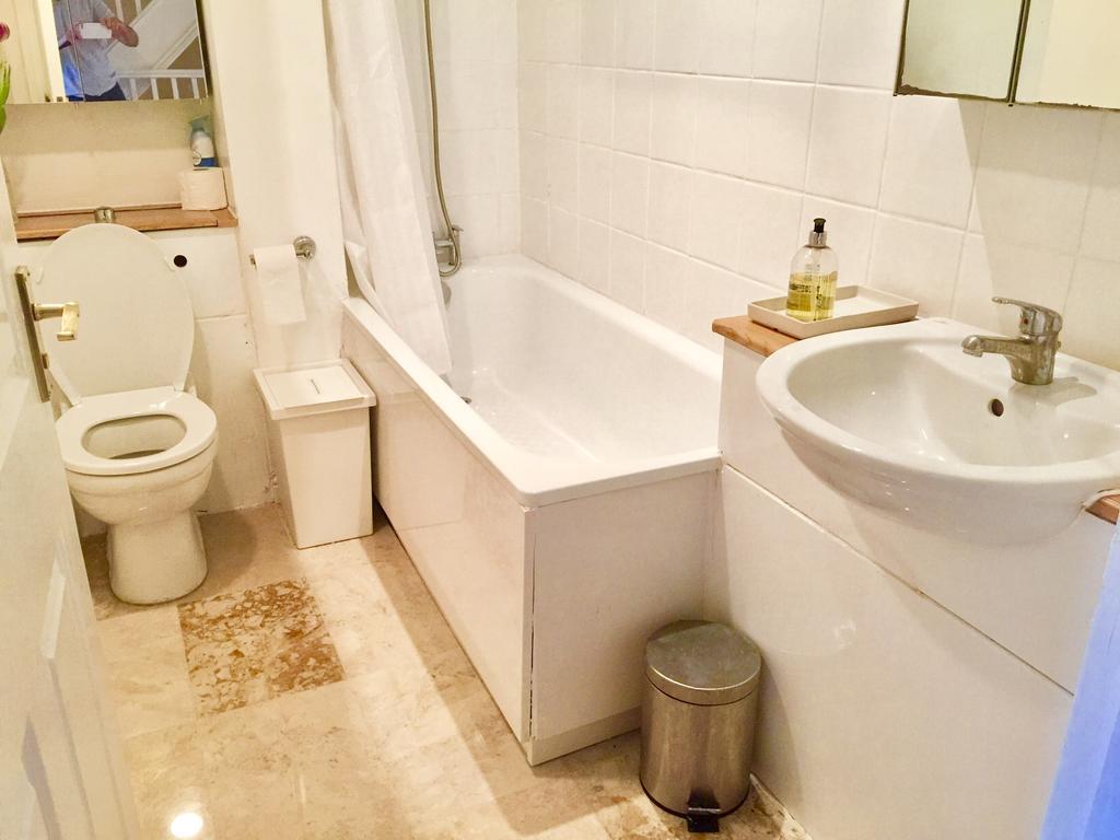 Lynbrook Grove Guesthouse Лондон Екстериор снимка