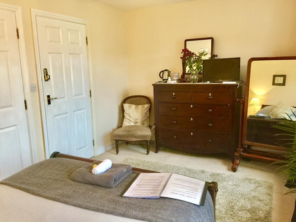 Lynbrook Grove Guesthouse Лондон Екстериор снимка